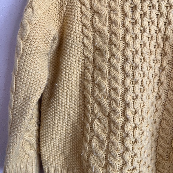 Mini Boden cable knit goldenrod sweater 3-4Y - Picture 2 of 6